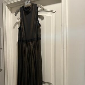 Donna Morgan Black and Gold Midi Dress